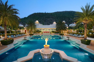 india-leela-palace-jaipur-bawa-tours-travel-Aravali-Pool-View
