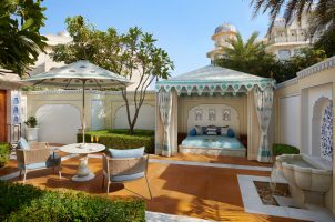 india-leela-palace-jaipur-bawa-tours-travel-courtyard_outdoor2-1