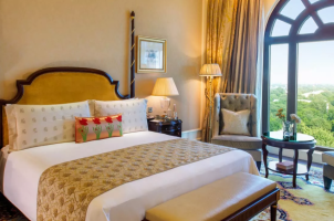 india-leela-palace-new-delhi-bawa-tours-travel-Maharaja-Suite