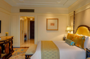 india-leela-palace-new-delhi-bawa-tours-travel-Premier-Room