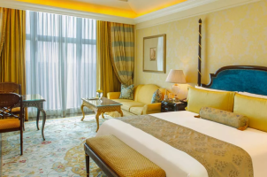 india-leela-palace-new-delhi-bawa-tours-travel-Royal-Club-Parlour-Room