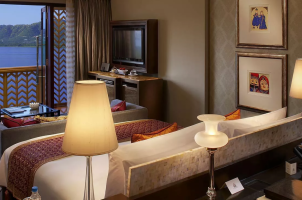 india-leela-palace-udaipur-bawa-tours-travel-Grand-Heritage-Lake-View-Room-with-Balcony-1
