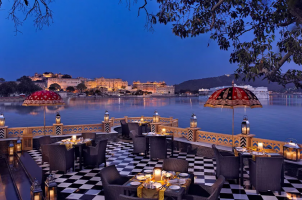 india-leela-palace-udaipur-bawa-tours-travel-Sheesh-Mahal-Restaurant