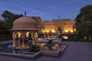india-the-oberoi-rajvilas-Jaipur-bawa-tours-travel-garden-122626-72