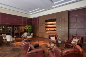 The Oberoi New Delhi - cigar lounge