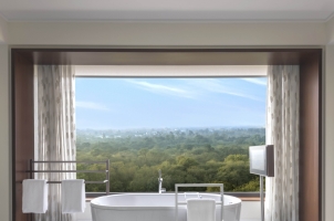The Oberoi New Delhi - kohinoor suite bathroom