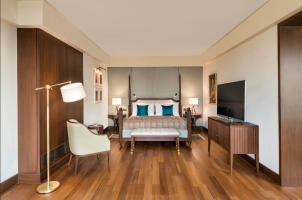 The Oberoi New Delhi - kohinoor suite bedroom