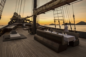 Indonesia Amandira - Foredeck