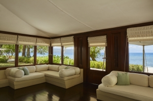 Amanwana - Ocean tent living area