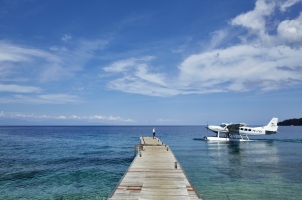 Amanwana - Seaplane arrival