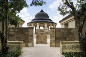 Amanjiwo - Dalem Jiwo Entrance