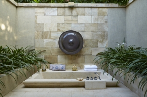 Amanjiwo - Suite Outdoor Bathclub