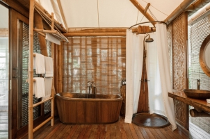 Bawah Reserve - Beach Suite Bathroom