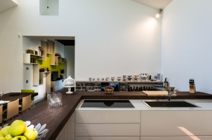 italy-lake-como-bawa-tours-travel-villa-cira-kitchen1