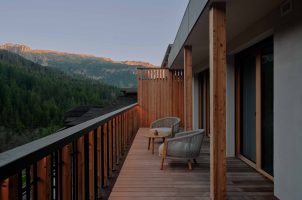 italy-aman-rosa-alpina-bawa-tours-travel-Premier-Suite-Room-11-DSCF5852