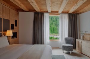 italy-aman-rosa-alpina-bawa-tours-travel-Zeno-Suite-0782