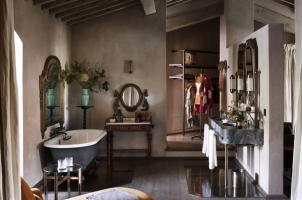Catello di Reschio - Suite Bathroom