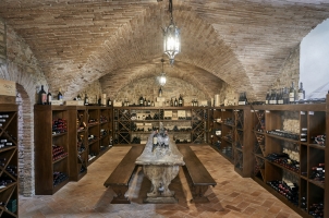 COMO Catello del Nero - The Wine Cellar