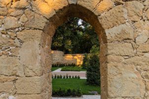 Borgo_dei_Conti_Resort_Bawa-Tours-travel_Garden_Viw