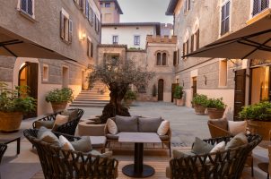 Borgo_dei_Conti_Resort_Bawa-Tours-travel_Lounge-Area