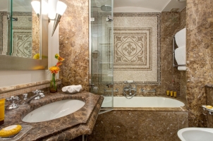 Hotel Savoy Florence - Bathroom