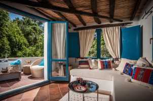 italy-su-gologone-bawa-tours-travel-experience-suite