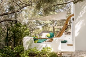italy-su-gologone-bawa-tours-travel-suite-colores
