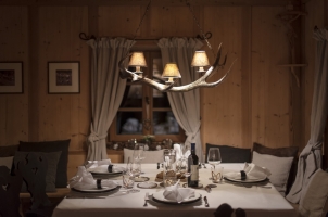 White Deer San Lorenzo Mountain Lodge - Dinner Time