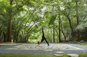 Aman Kyoto - Tengamine Terrace Yoga