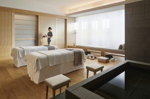 Aman Tokyo - Massage room set-up