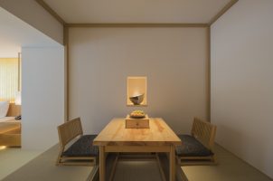 japan-banyan-tree-higashiyama-kyoto-bawa-tours-travel-Grand-Onsen-Retreat-Seating-Area