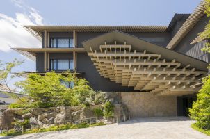 japan-banyan-tree-higashiyama-kyoto-bawa-tours-travel-Hotel-Entrance-1