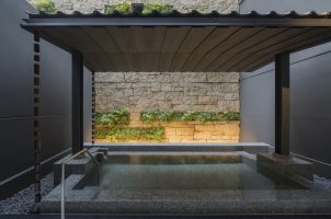japan-banyan-tree-higashiyama-kyoto-bawa-tours-travel-Outdoor-Hot-Spring