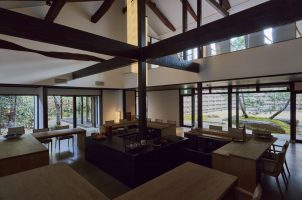 Azumi_Bawa_Tours_Travel_Dining