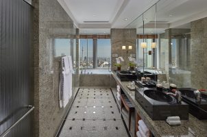 japan-mandarin-oriental-tokyo-bawa-tours-travel-Mandarin-Corner-Suite_Bath-Room