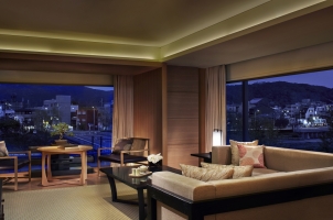 The Ritz-Carlton Kyoto - Suite Livingroom