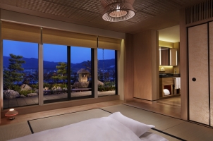 The Ritz-Carlton Kyoto - Suite Bedroom