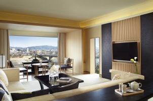 The Ritz-Carlton Kyoto - Suite Livingroom
