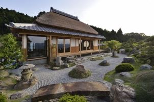 Sasayuri Ann - Villa and stone garden