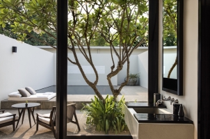 Amansara -Pool suite