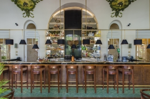Cambodia - Raffles Hotel Le Royal  - Elephant Bar