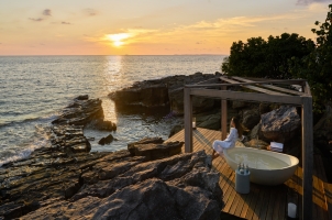 Six Senses Krabey Island - Outdoor Bathtub at the Beach Retreat