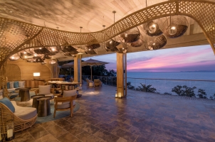 Six Senses Krabey Island - Sunset at the Lobby