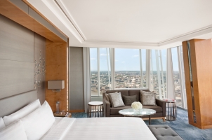 Shangri La Hotel at The Shard - London - City View King Room