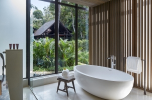 Ritz-Carlton Langkawi - Rainforest Deluxe Bathroom