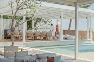 Maldives-Four-Seasons-Kuda-Haraa-Bawa-Tours-Travel-Restaurant-Terrace