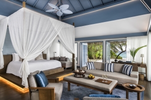 Raffles Maldives - Beach Villa Bedroom