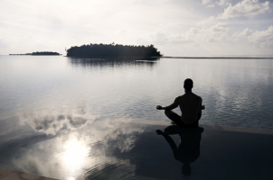 COMO Maalifushi Malediven - Water Villa Pool Yoga
