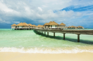 Maledives COMO Maalifushi - Boardwalk