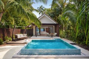 maldives-niyama-bawa-tours-travel-deluxe-beach-pool-villa-front-bliss